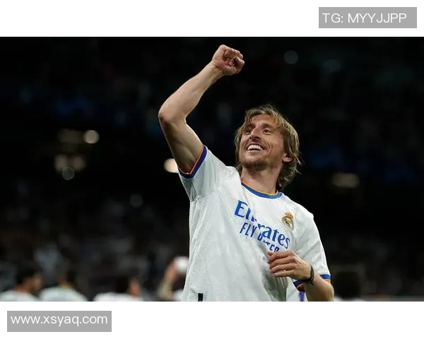 莫德里奇：足球场上的魔术师与传奇中场的辉煌历程