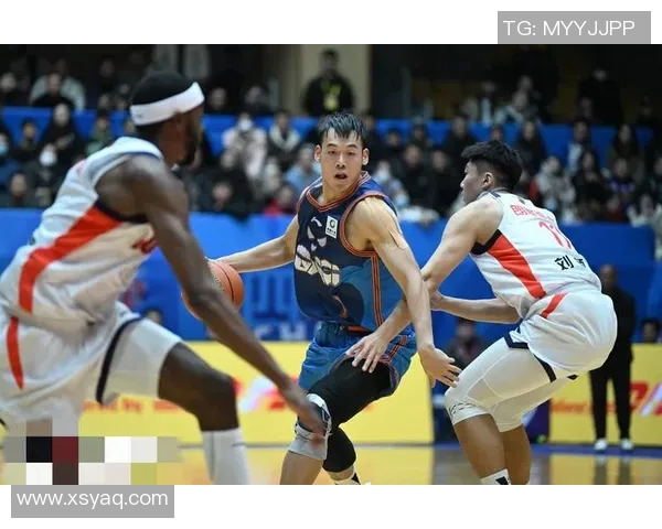 四川男篮与八一队激战正酣谁能在这场对决中笑到最后